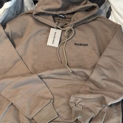 Balenciaga Hoodie For Men Or Women 