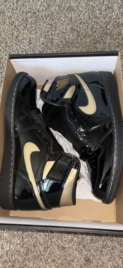 Jordan 1 Retro High - ‘Black Metallic Gold (2020)’ Size 10 Brand New
