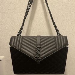 Black Chanel Purse w/ Gold Chain