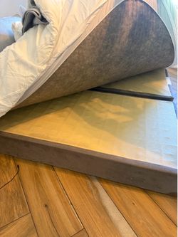 Cal king box spring free must pick up