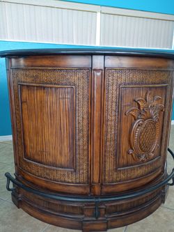 Pulpit bar in excellent condition