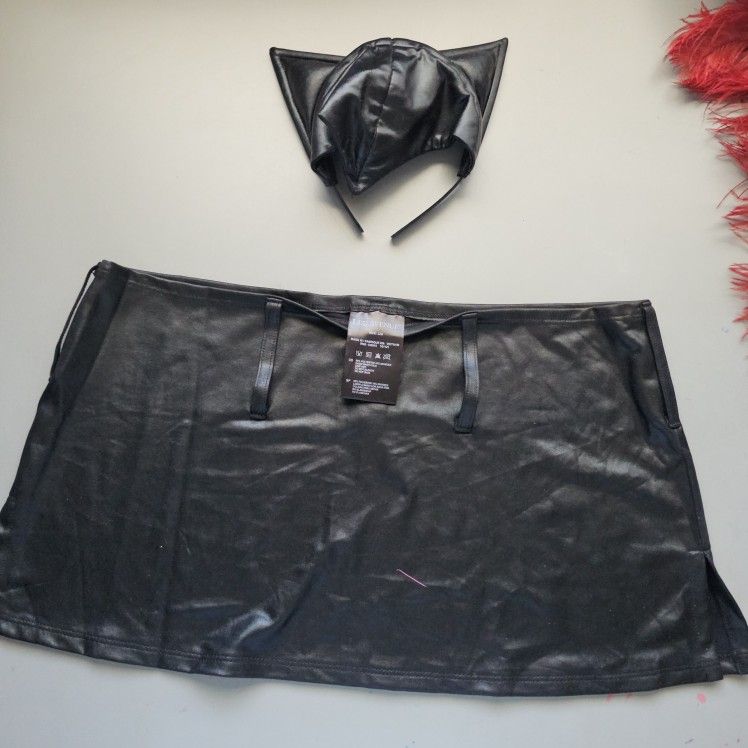 Leg Avenue Skirt Size Large  And Catwoman Accessorie  For Halloween Costumes 