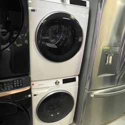 Samsung 24” Front Load Washer & Dryer Set In White - Small Size