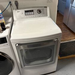 LG Electric dryer