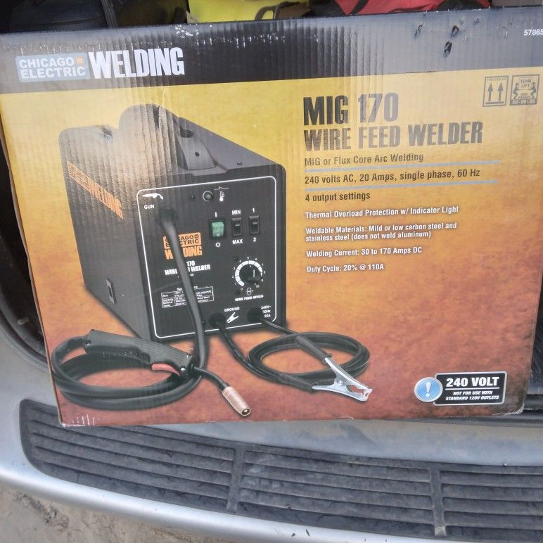 New Chicago Electric Mig 170 Wire Feed Welder