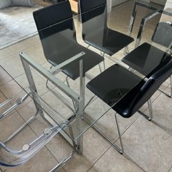 Glass dinning room set (with 6 chairs) — FOR SALE!