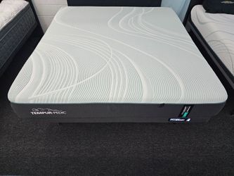 SAVE 50% | Tempur-Pedic ProAdapt 2.0 Medium - King Mattress | Brand New