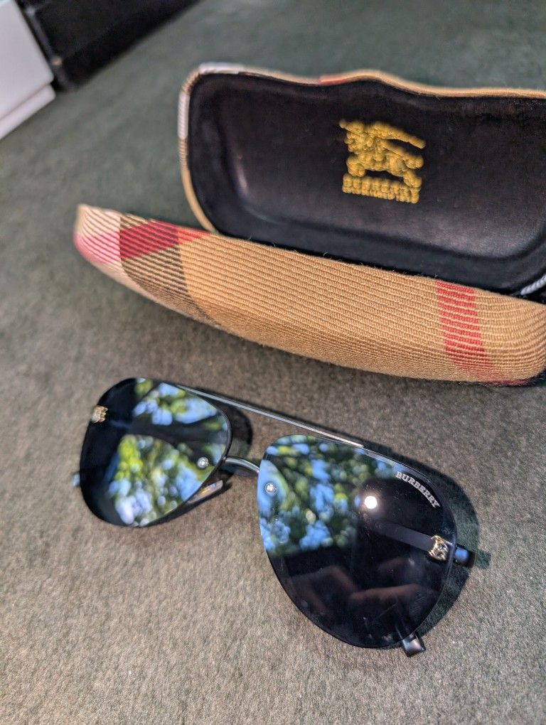 Burberry Glasses/ New / Serious Buyers