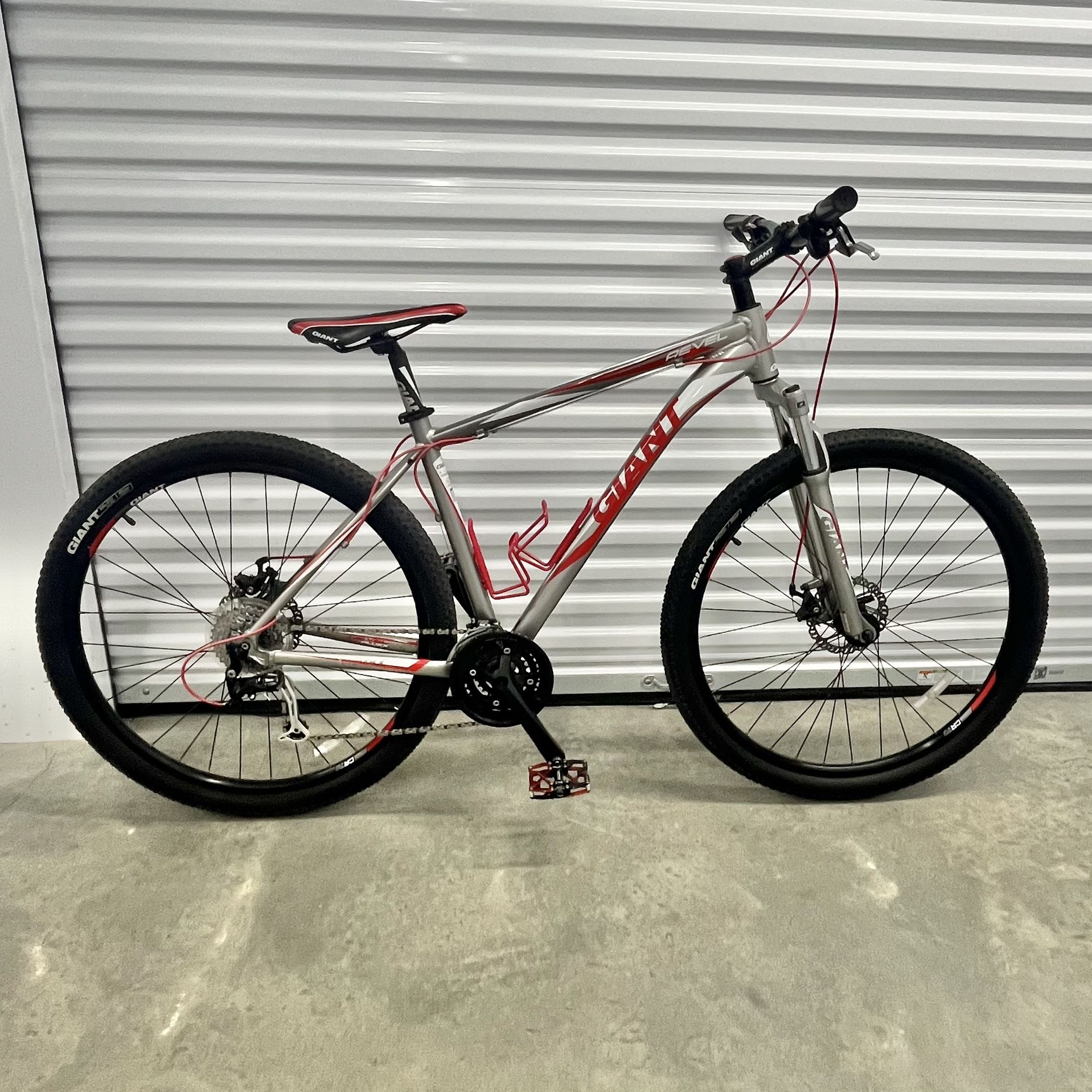 Giant DC-29 ALUXX 6000 Series – (56cm) Frame – Shimano Alivio/SIS – excellent Condition
