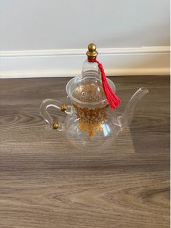 Elegant Moroccan-inspired design Excellent condition – used only 2 times