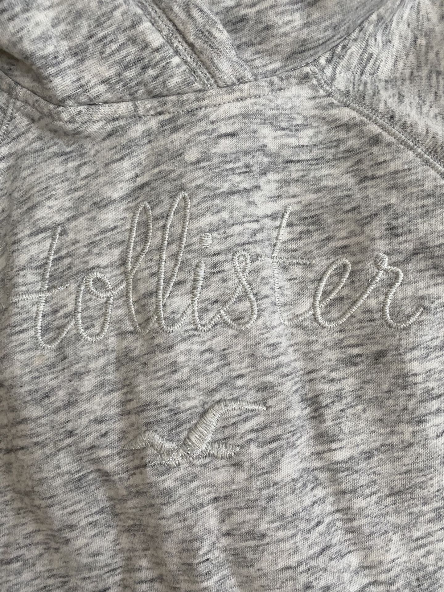 Hollister Sweatshirt!