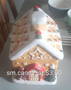 Winter Wonder Lane Christmas 8” Gingerbread House Cookie Jar