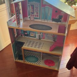 Composite Wood Barbie House 