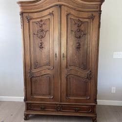 Late 18th Century Armoire …….