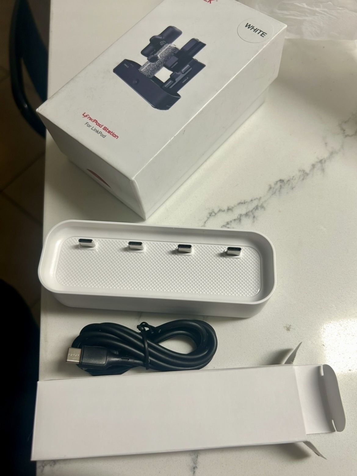 iWALK Charger Station