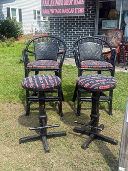 Set of 4 Custom Chicago Bears Bar Stools (2 Wicker High-Backs + 2 Pack Swivel Pedestal Stools)