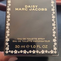 Brand New Marc Jacobs Daisy