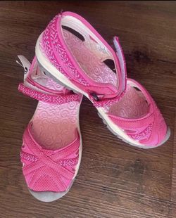 New Girls Sandals, Size 3