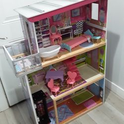 Doll Play House With Furniture 