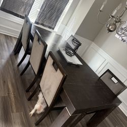 DINNING ROOM TABLE