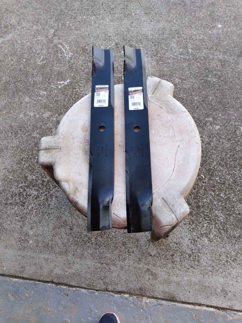 LAWN MOWER BLADES