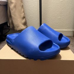 Adidas Yeezy Slide Azure  Size 12