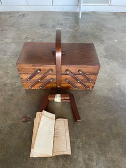 Vintage 3 tier sewing machine organizer