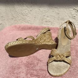 Raffia Wedge Sandals With Straps 10 .