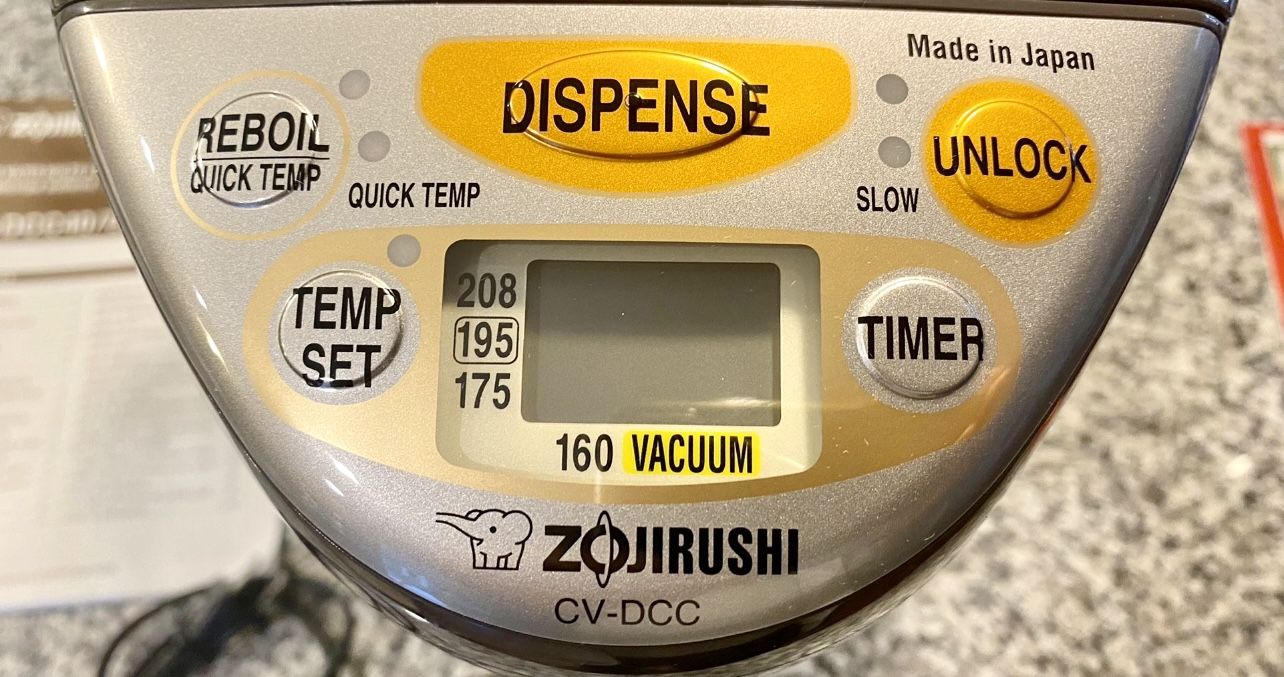 Zojirushi 5 L Liter Electric Water Boiler Made In Japan for Sale in  Brooklyn, NY - OfferUp