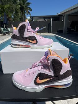Nike Lebron Size 10 Men