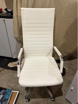 Attractive high back office chair