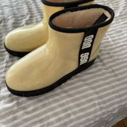 Ugg Rain Boots Size 8