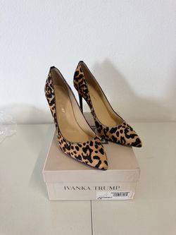 Ivanka Trump Kaydenly Leopard Print Pumps Size 8