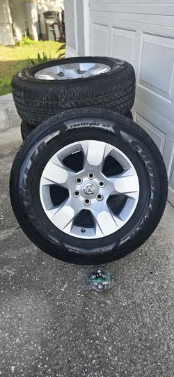 Dodge Ram 1500 Original Tires & Rims