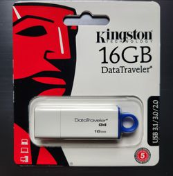 USB 3.1/3.0/2.0 Drive portable 16 GB. All white, blue color.
Sealed factory packaging, never opened. 
***** Cash 💸 only, please. Front Door pick-up o
