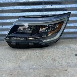 2016-2019 Ford Explorer Headlight Oem 