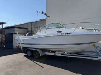 2004 wellcraft walkaround boat