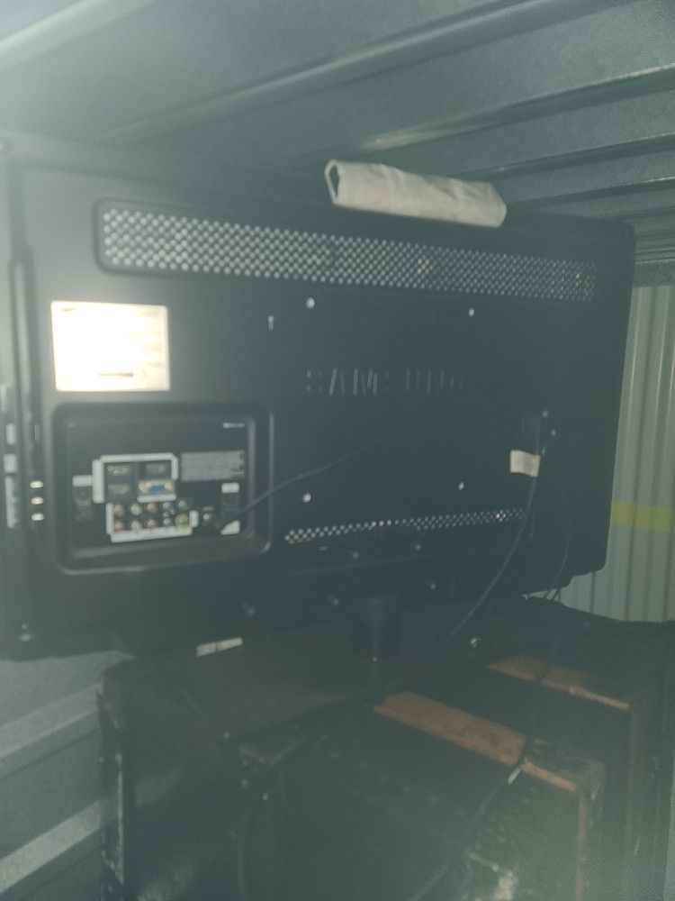 32 Inch Samsung Flat Screen Tv