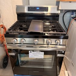 SAMSUNG 5 BURNER STOVE