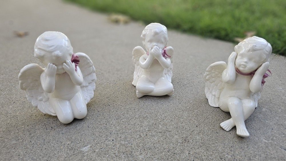 Porceline Cherub set