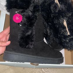 Young Girl Size 2 Black Boots