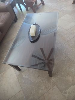 Everything must go, Discounted furniture