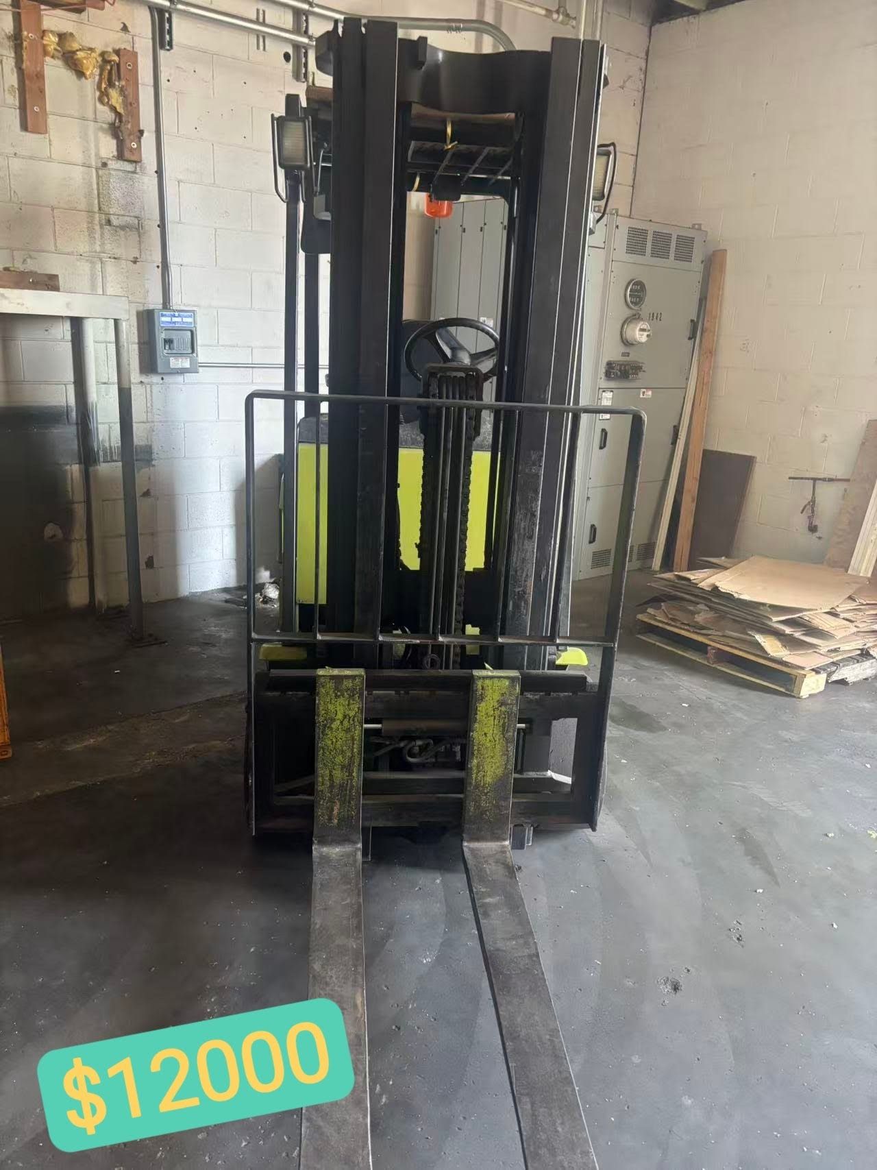 Electric Forklift