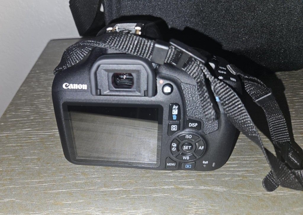 Canon EOS Rebel T7 new/used