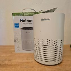 HOLMES HAP360W 3 stage air purifier