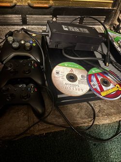 Xbox one 3 controllers and 4 games