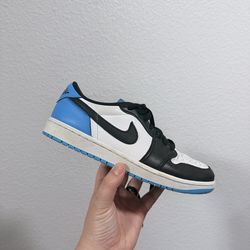 Jordan retro 1 low powder blue