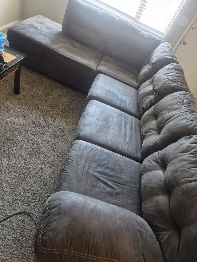 Sectional Couch/sofa