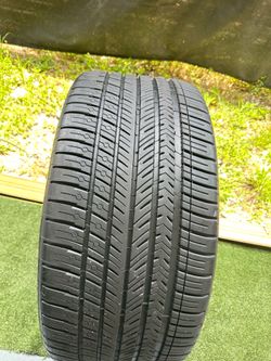 For Sale one tire 285/40/22 Michelin Pilot Sport All Season With 99% tread left only one i dont have two