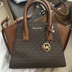 Women’s purses